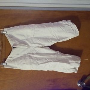 Bandolino Capri Pants Size 12: A